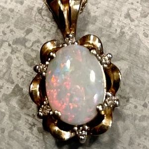 14K Gold Opal Necklace